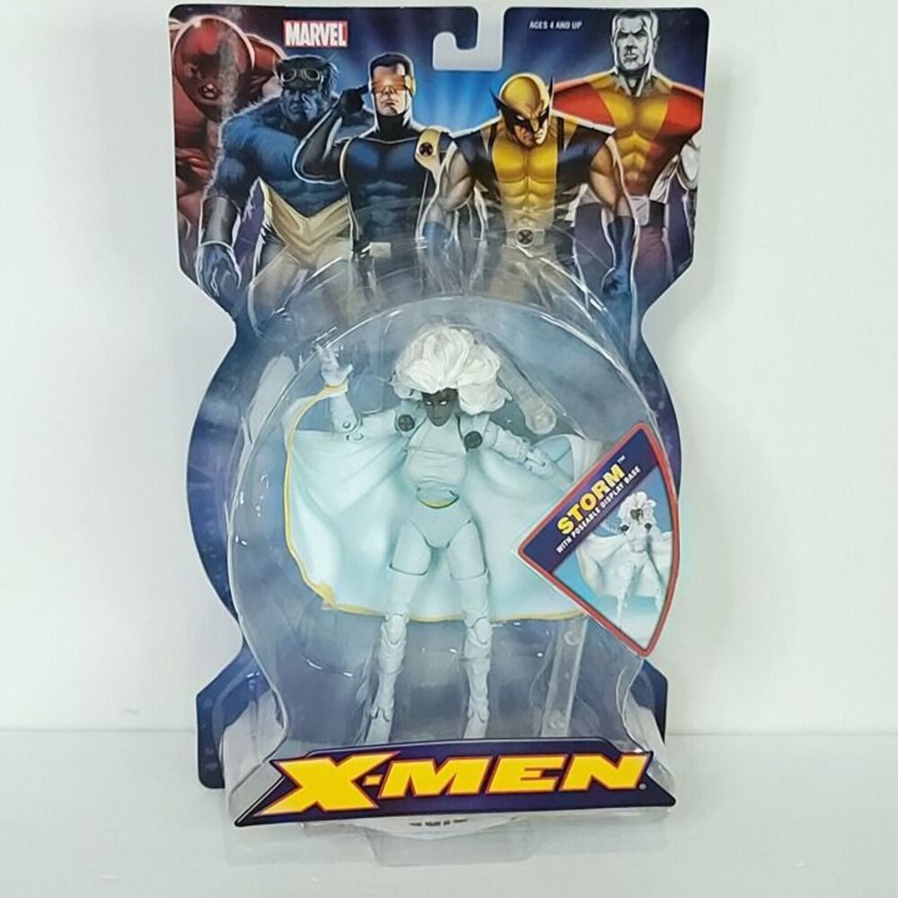 2005 Marvel X-Men STORM Action Figure with Poseable Display Base New Rare
